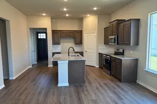 1229 Sabine River Ln, Springtown, TX 76082 - Photo 4