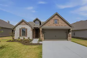 1229 Sabine River Ln, Springtown, TX 76082 - Photo 2