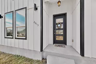 2015 Volga Ave, Dallas, TX 75216 - Photo 2