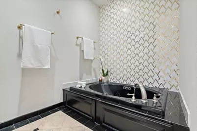 2214 Worthington Street, Dallas, TX 75204 - Photo 18