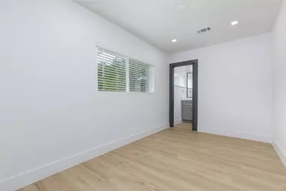 2801 Weisenberger Street #101, Fort Worth, TX 76107 - Photo 20