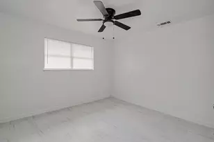 1108 Davis St, Cleburne, TX 76033 - Photo 24