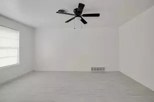 1108 Davis St, Cleburne, TX 76033 - Photo 10