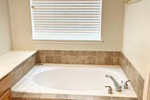 529 Continental Dr, Lewisville, TX 75067 - Photo 16