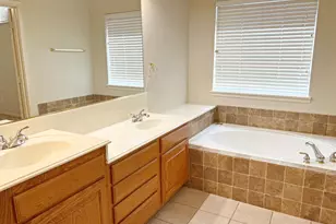 529 Continental Dr, Lewisville, TX 75067 - Photo 14