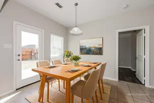 6728 Ohana Pl, Dallas, TX 75237 - Photo 6