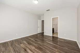 6728 Ohana Pl, Dallas, TX 75237 - Photo 12