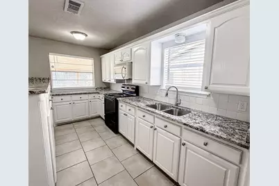 5809 Lance Court, Haltom City, TX 76148 - Photo 2
