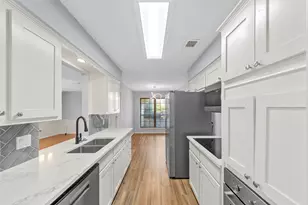 2827 Cross Timbers Dr, Irving, TX 75060 - Photo 4