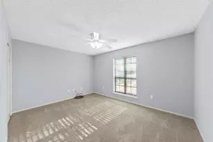 2827 Cross Timbers Dr, Irving, TX 75060 - Photo 20