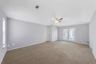 2827 Cross Timbers Dr, Irving, TX 75060 - Photo 12