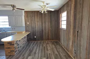 2404 Beverly Dr, Greenville, TX 75402 - Photo 4