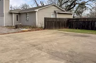 2508 W Crawford St, Denison, TX 75020 - Photo 40