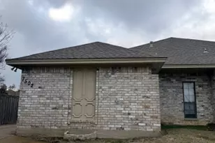 7502 Pear Tree Ln, Fort Worth, TX 76133 - Photo 1