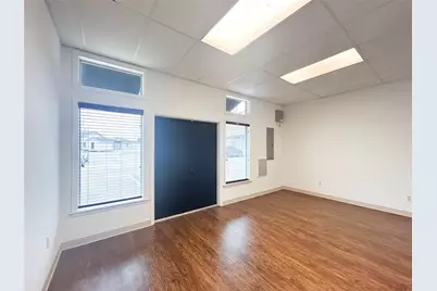 1905 W Ennis Avenue, Ennis, TX 75119 - Photo 8