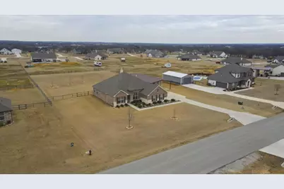 161 Chester Road, Springtown, TX 76082 - Photo 34