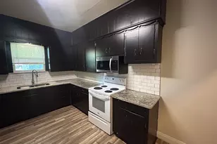 111 S Wood St, Ferris, TX 75125 - Photo 8