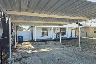 924 E Titus St, Mexia, TX 76667 - Photo 2