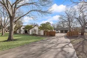 126 Forest Brook St, Oak Leaf, TX 75154 - Photo 4