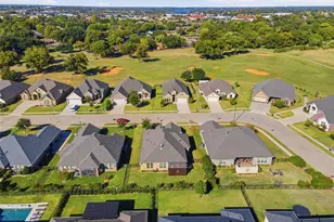 2038 Clive Dr, Granbury, TX 76048 - Photo 30