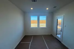 657 Tyronza Dr, Justin, TX 76247 - Photo 10