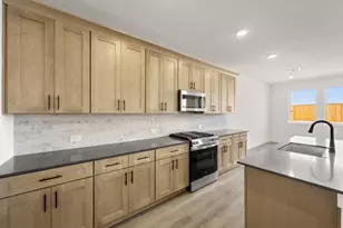 657 Tyronza Dr, Justin, TX 76247 - Photo 8