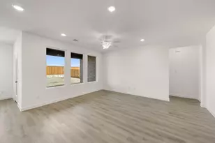 657 Tyronza Dr, Justin, TX 76247 - Photo 6