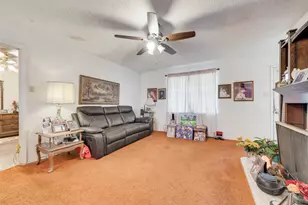 110 Hackberry St, Lancaster, TX 75146 - Photo 10