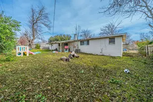 3816 Springbranch Dr, Benbrook, TX 76116 - Photo 22