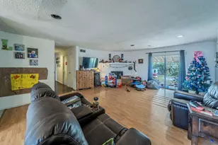 3816 Springbranch Dr, Benbrook, TX 76116 - Photo 4