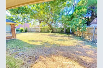 132 Hedgerow Lane, Lewisville, TX 75057 - Photo 14