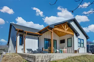 104 Park Ln, Gainesville, TX 76240 - Photo 1