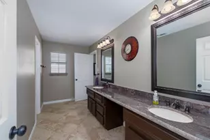 8525 Castle Creek Rd, North Richland Hills, TX 76182 - Photo 20