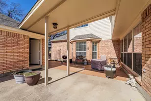 8525 Castle Creek Rd, North Richland Hills, TX 76182 - Photo 32