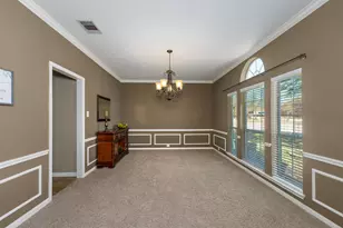 8525 Castle Creek Rd, North Richland Hills, TX 76182 - Photo 8