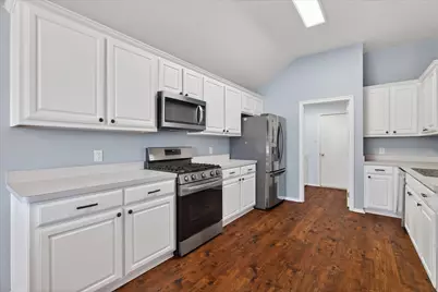 800 Kathryn Drive, Lewisville, TX 75067 - Photo 6