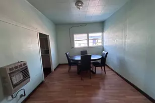 1032 S Montgomery St, Sherman, TX 75090 - Photo 4