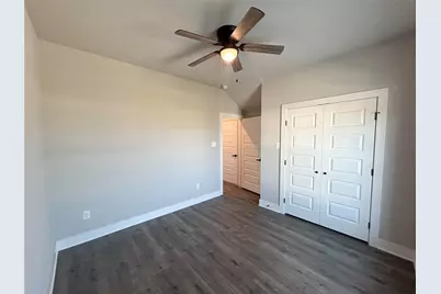 913 Cooksey Court, Grandview, TX 76050 - Photo 4