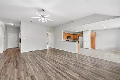 528 Bretts Way, Burleson, TX 76028 - Photo 6