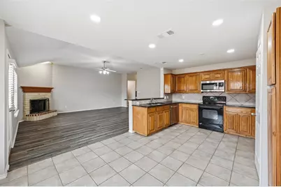 528 Bretts Way, Burleson, TX 76028 - Photo 12