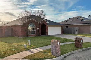 7426 Lake Front Trail, Arlington, TX 76002 - Photo 6