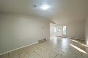 2641 Arlington Ln, Lancaster, TX 75134 - Photo 6