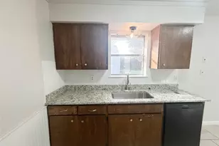 2641 Arlington Ln, Lancaster, TX 75134 - Photo 10