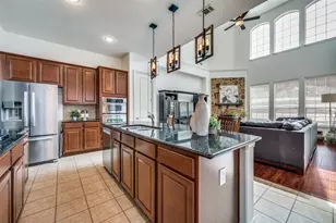512 Castlewood Dr, McKinney, TX 75071 - Photo 4