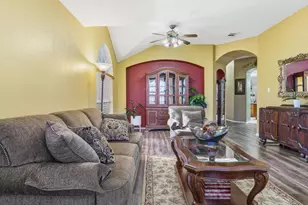 6410 St Alban Ct, Arlington, TX 76001 - Photo 8