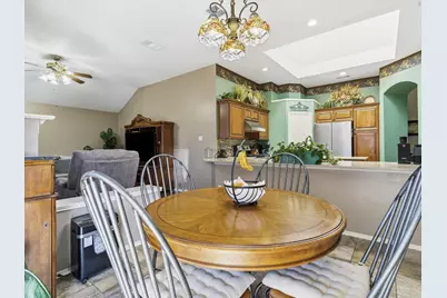 6410 St Alban Court, Arlington, TX 76001 - Photo 14