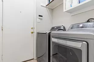 6410 St Alban Ct, Arlington, TX 76001 - Photo 34