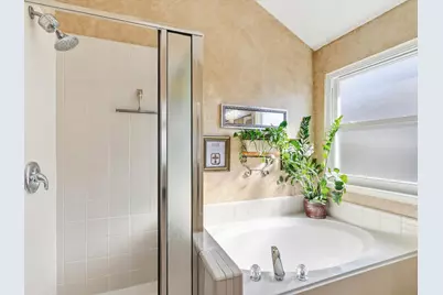 6410 St Alban Court, Arlington, TX 76001 - Photo 24