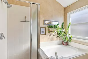 6410 St Alban Ct, Arlington, TX 76001 - Photo 24