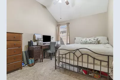 6410 St Alban Court, Arlington, TX 76001 - Photo 32